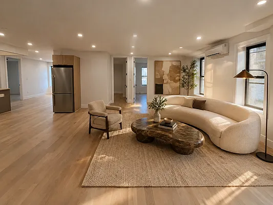 Living room, photo 3