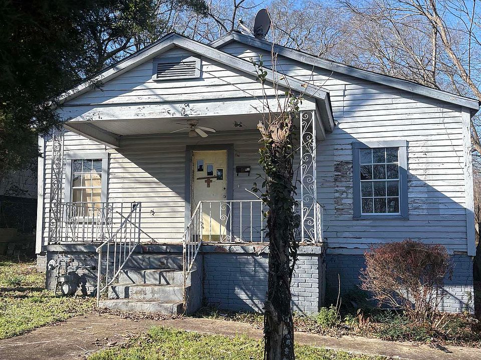 1st image of 1440 16th Way SW