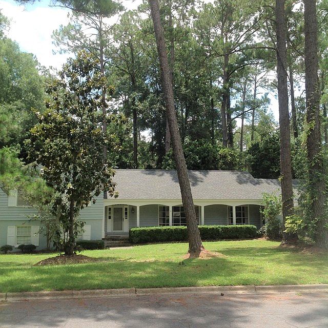 1st image of 2305 Riverhill Dr