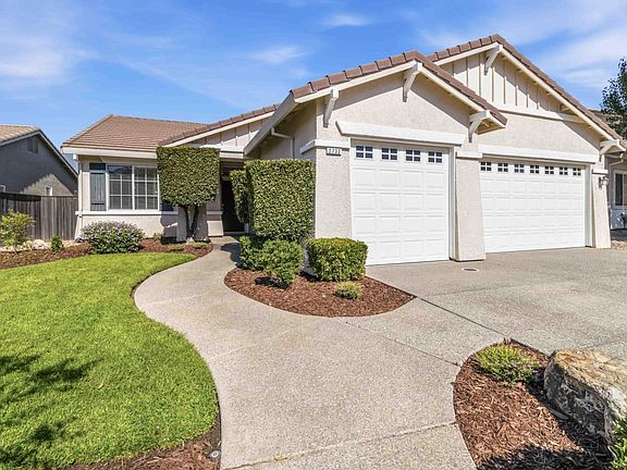 3rd image of 2732 Mallard Way