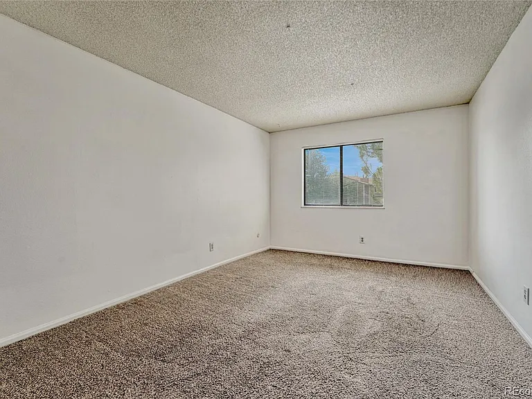 491 S Kalispell Way #101 — Photo 23