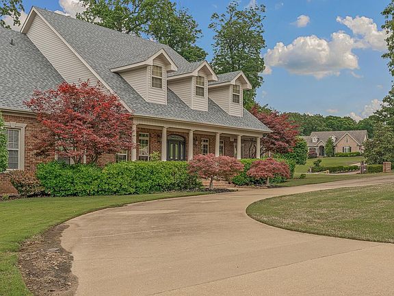 3rd image of 316 Dunwoody Dr