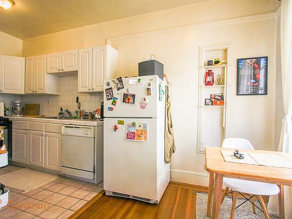 5th image of 1415 Franklin St #26
