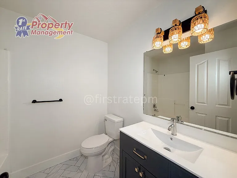 16042 N Saint Helens Dr — Photo 24