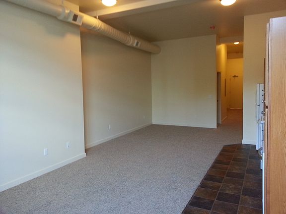 5th image of 243 Iowa Ave APT 3
