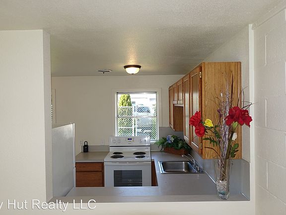 4th image of 5915 99th St SW APT 8