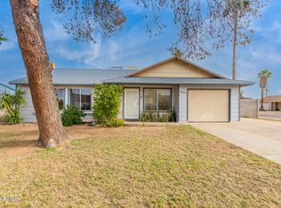 10809 N 72nd Dr, Peoria, AZ 85345