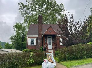 4605 Elm St, McKeesport, PA 15132