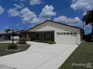 1023 Fordham Dr, Sun City Center, FL 33573