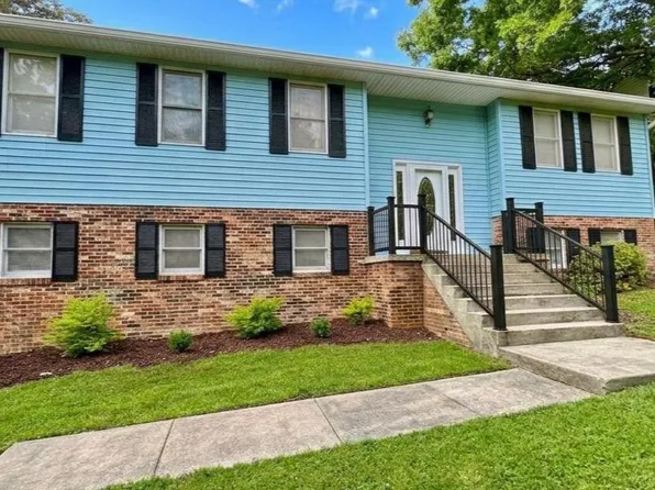 2725 Cove Point Rd, Lusby, MD 20657