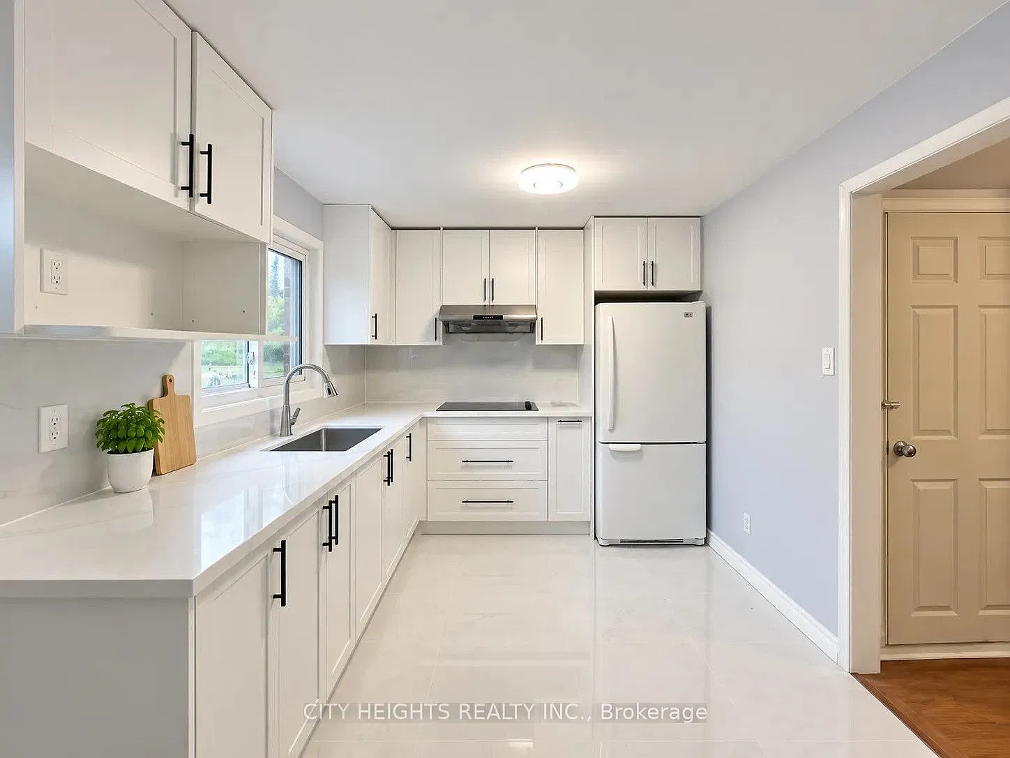 2 bed, $2,200 — Photo 4