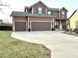 16623 W 172nd Ter, Olathe, KS 66062