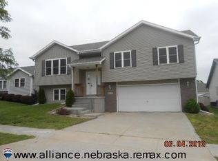 2642 SW 14th St, Lincoln, NE 68522