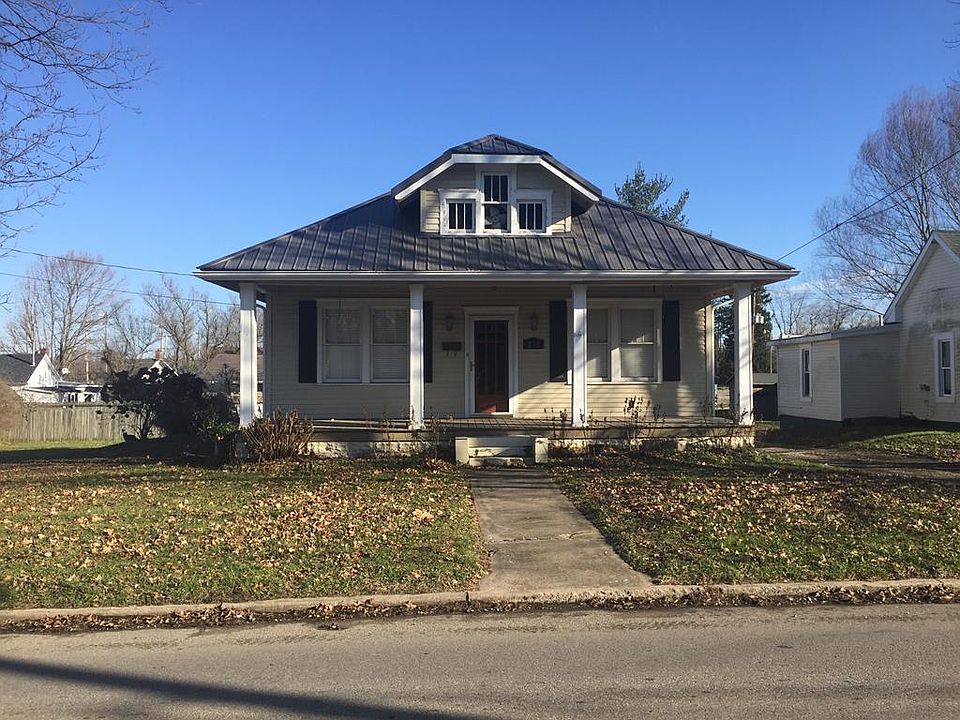 1st image of 222 S Bennett Ave