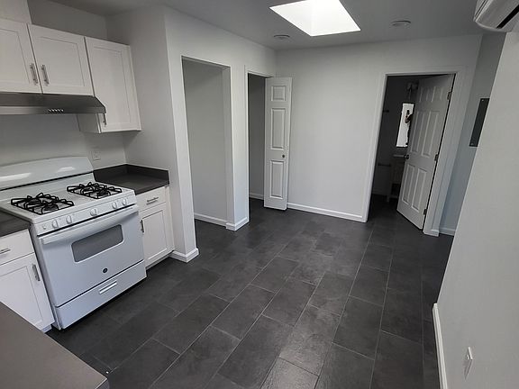 4th image of 1930A Dejoy St #A