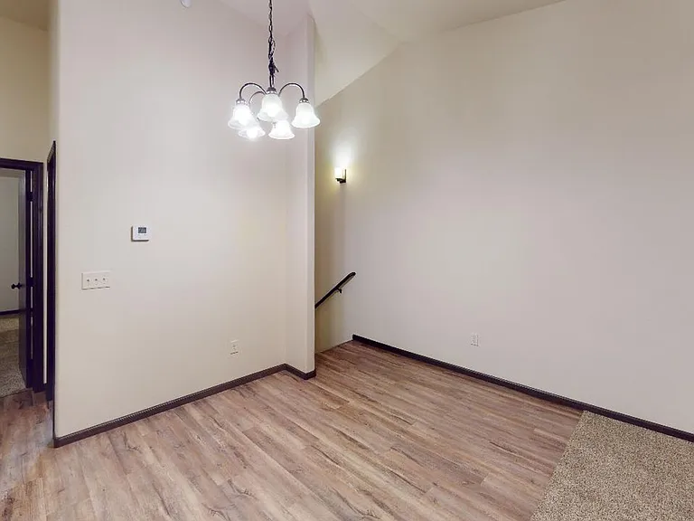 668 Denali Dr — Photo 5