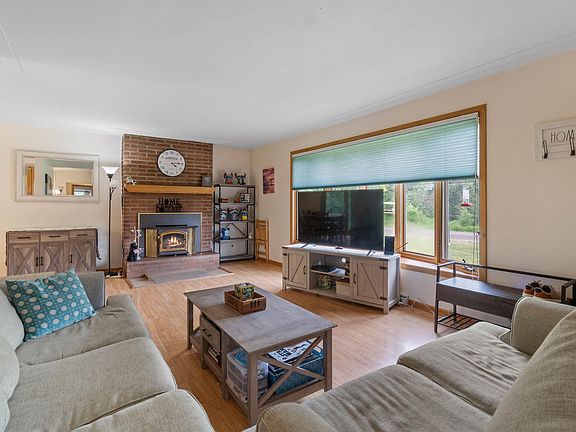 5th image of 3711 Getchell Rd