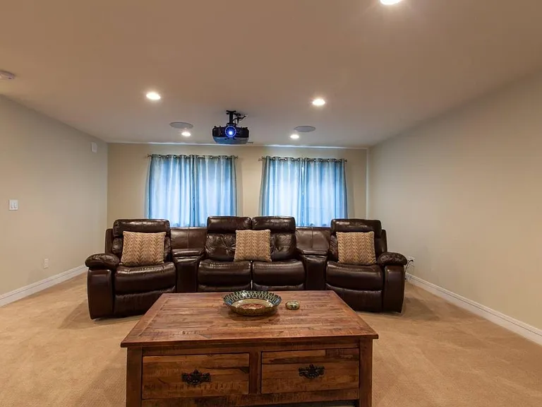 3725 Irving St — Photo 16