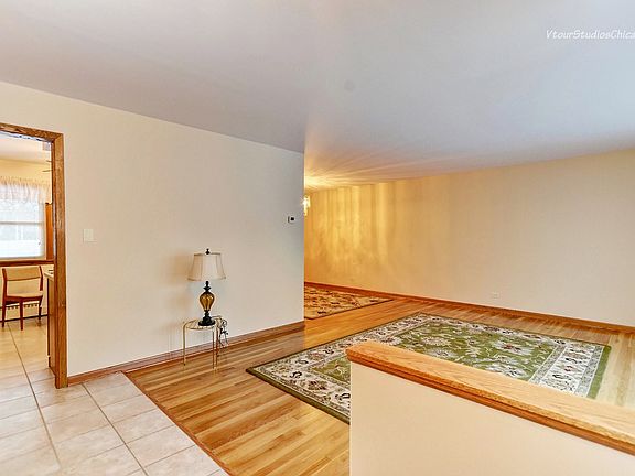 4th image of 1703 N Park Dr