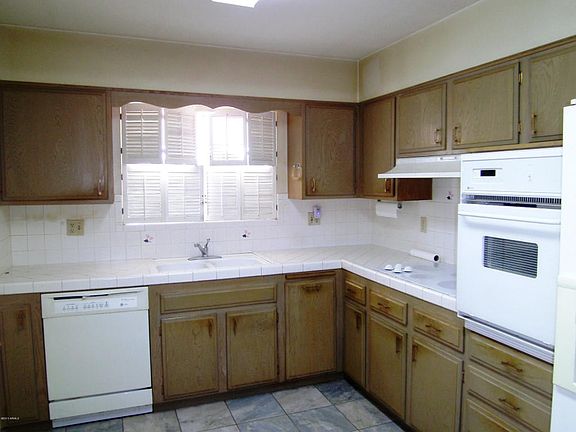 5th image of 10413 N 101st Ave