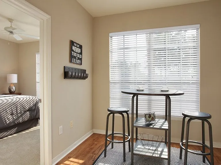 Westwood Reserve Apartments — Photo 46