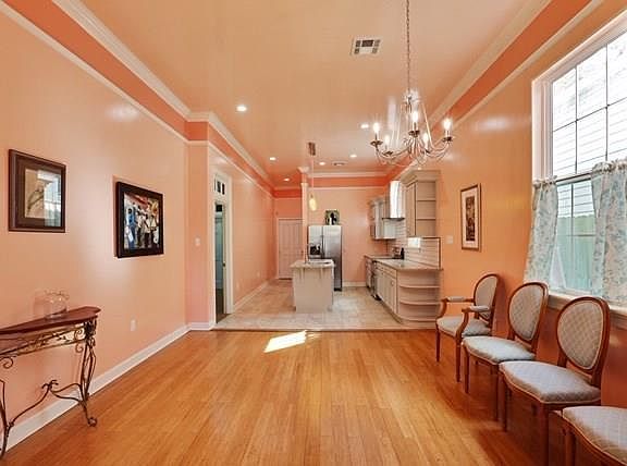 4th image of 2735 Orleans Ave