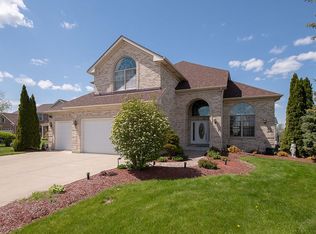 1232 Coyote Ct, Hampshire, IL 60140