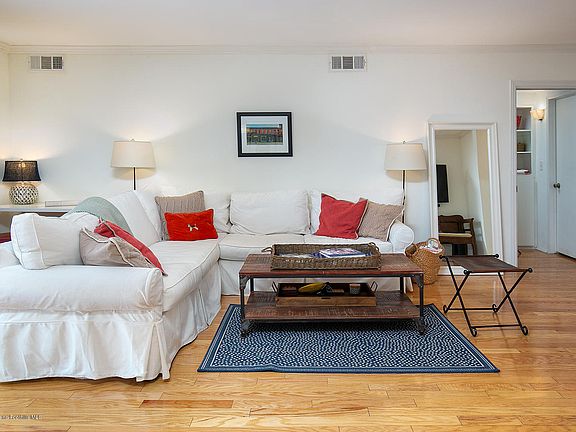 5th image of 266 S Madison Ave APT 307