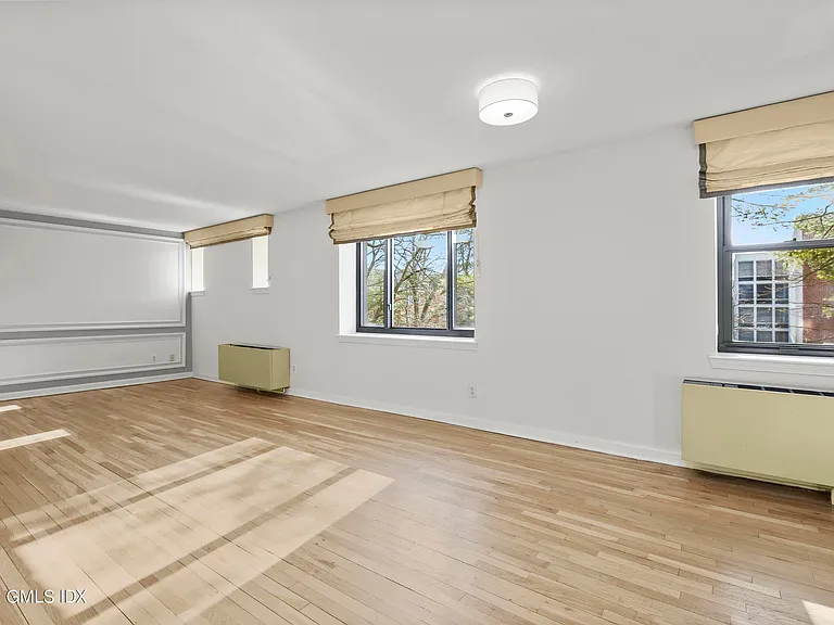 15 Lafayette Ct #1B — Photo 4
