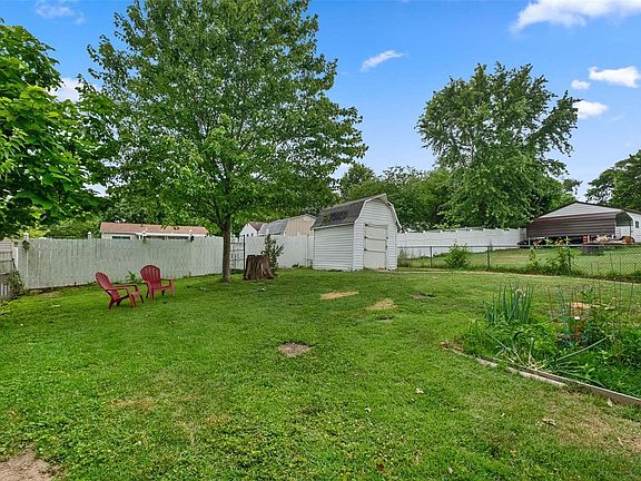 2nd image of 7919 Joel Ave