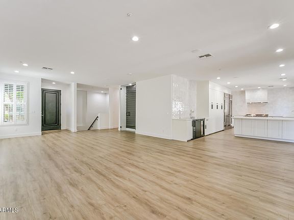 4th image of 2732 E TAMARISK Street