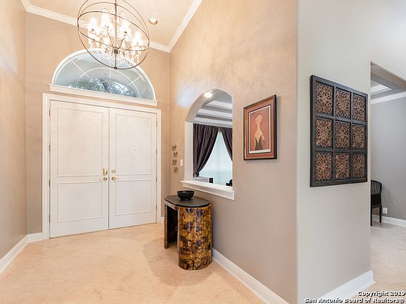2nd image of 11 Palace Place Dr