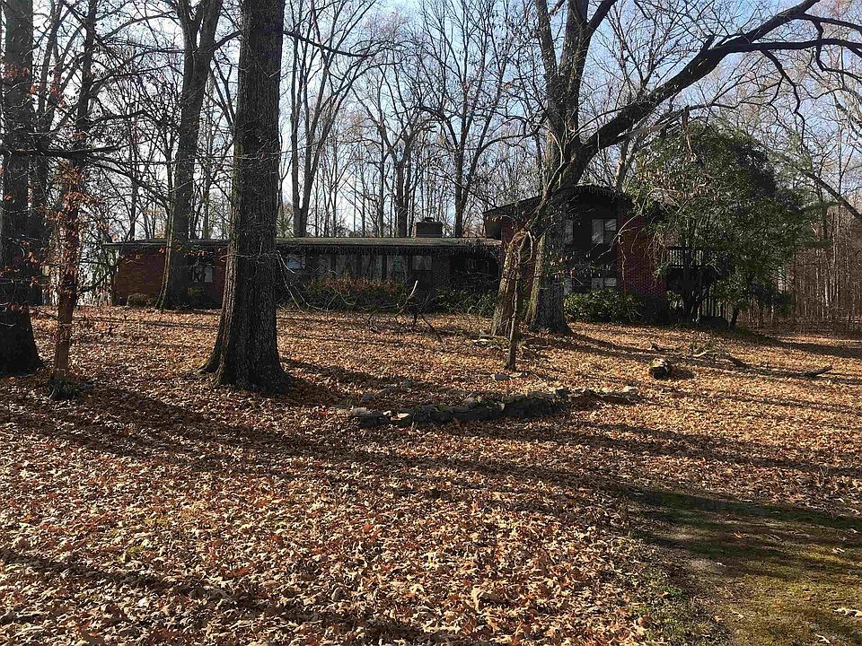 2nd image of 35 Redditt Rd