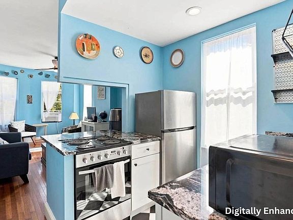 3rd image of 208 Washington Ave APT 3