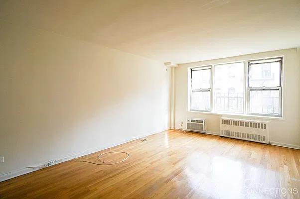Rented by City Connections Realty | media 22