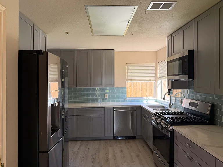 2931 Pepper Wood Dr — Photo 9