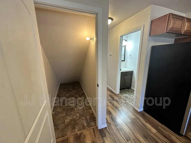 6205 N Astor St #4 — Photo 3