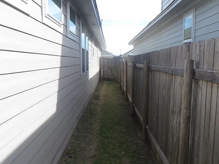 301 La Escalera Dr — Photo 18