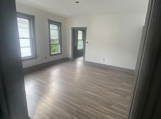 10 Eagle St #2, Amsterdam, NY 12010