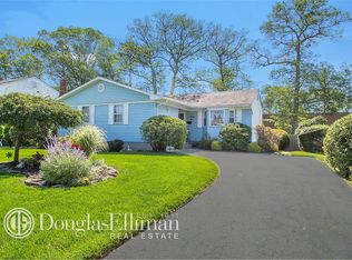 36 Brilner Dr, Smithtown, NY 11787