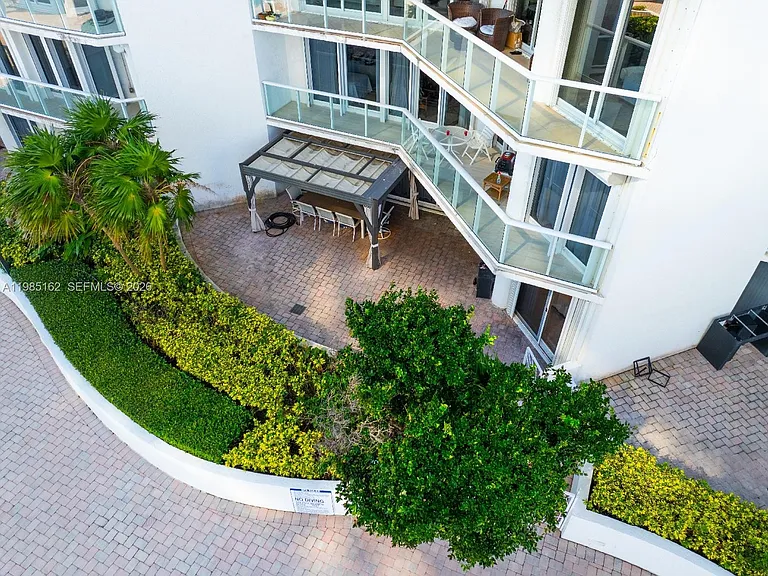 16445 Collins Ave #425 — Photo 36