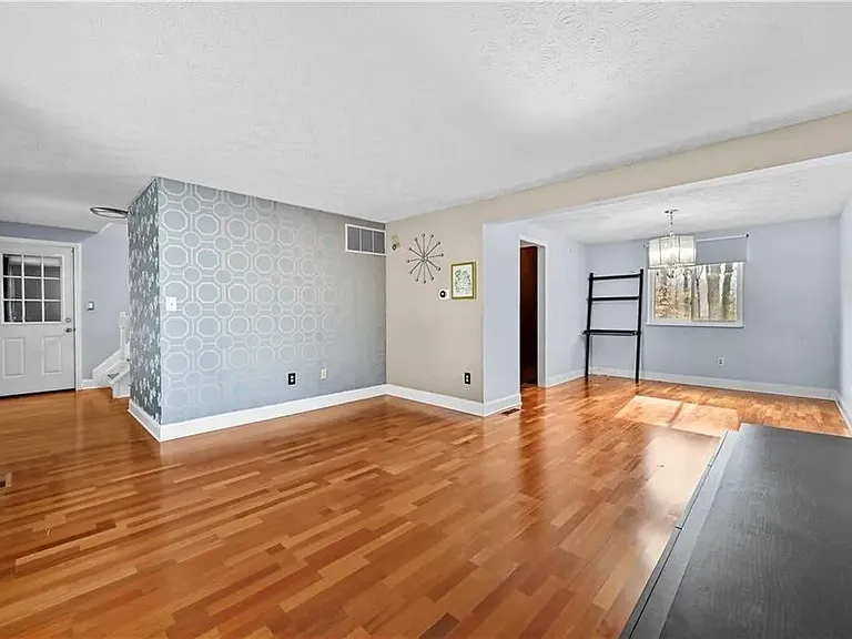 4608 Rosemear Ct — Photo 29