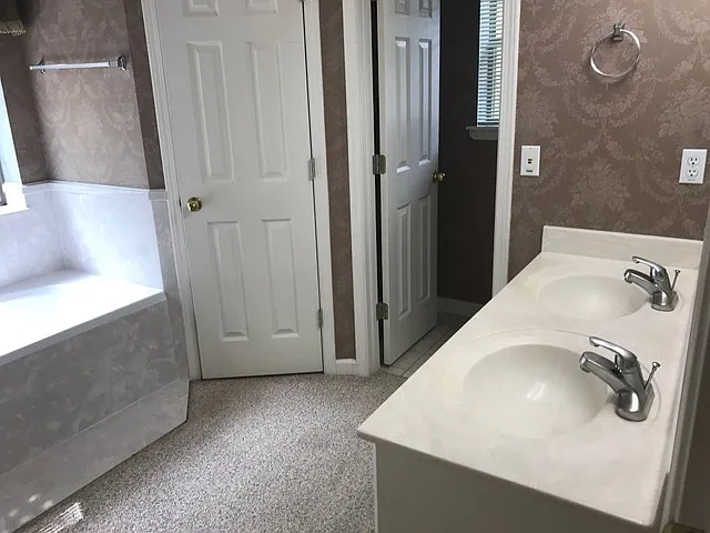 2030 Cabot Cv — Photo 12
