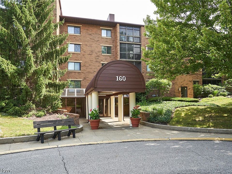 1st image of 160 Fox Hollow Dr APT 306