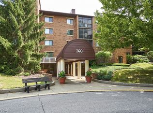 160 Fox Hollow Dr APT 306, Mayfield Heights, OH 44124