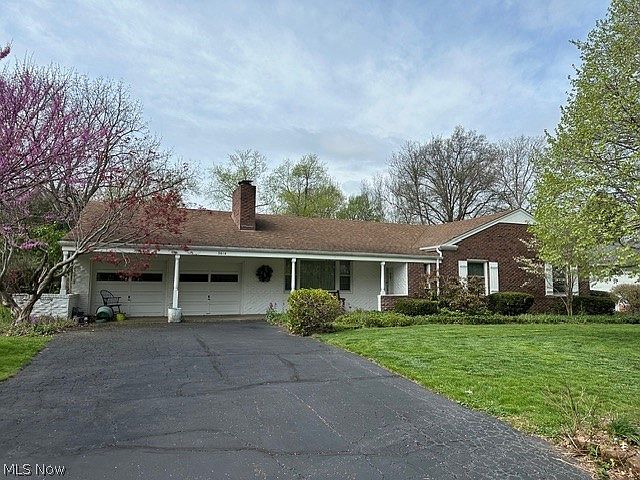 2nd image of 3614 Parkhill Cir NW