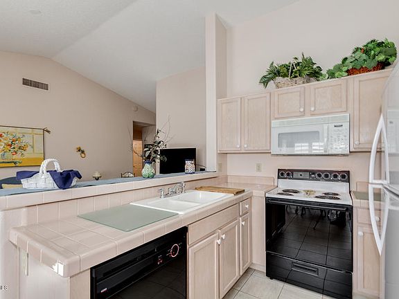 4th image of 1793 E Peach Tree Dr