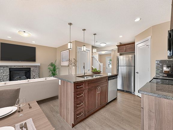 5th image of 2730 Sparrow Pl NW