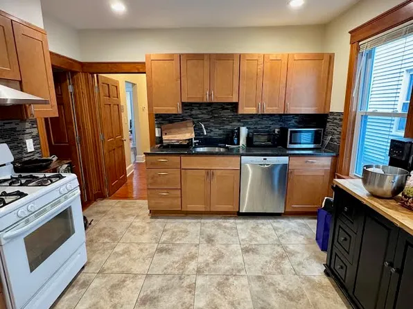 77 Marion St #1, Somerville, MA 02143