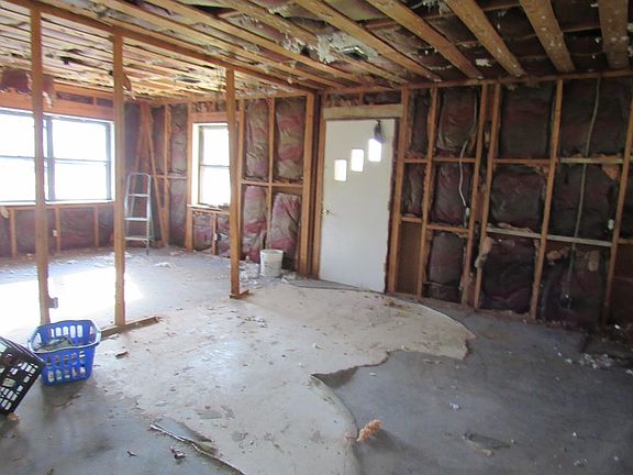 2nd image of 4200 Memphis Church Rd